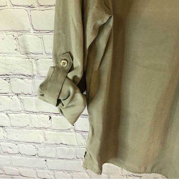 Chicos Sand Utility Button Up Shirt Roll Tab Long Sleeve Front Pockets XL - Picture 6 of 9